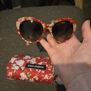 Dolce & Gabbana Red Floral Sunglasses With Case